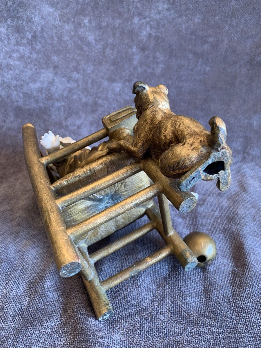 L’enfant sur Sa Chaise — 13