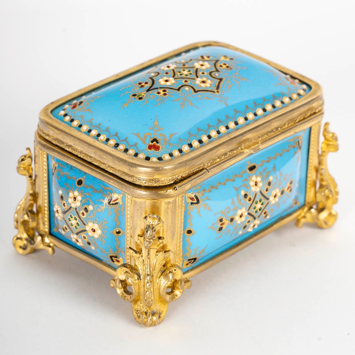 Un coffret à bijoux en bronze doré et émail, fin du XIXe siècle — 2