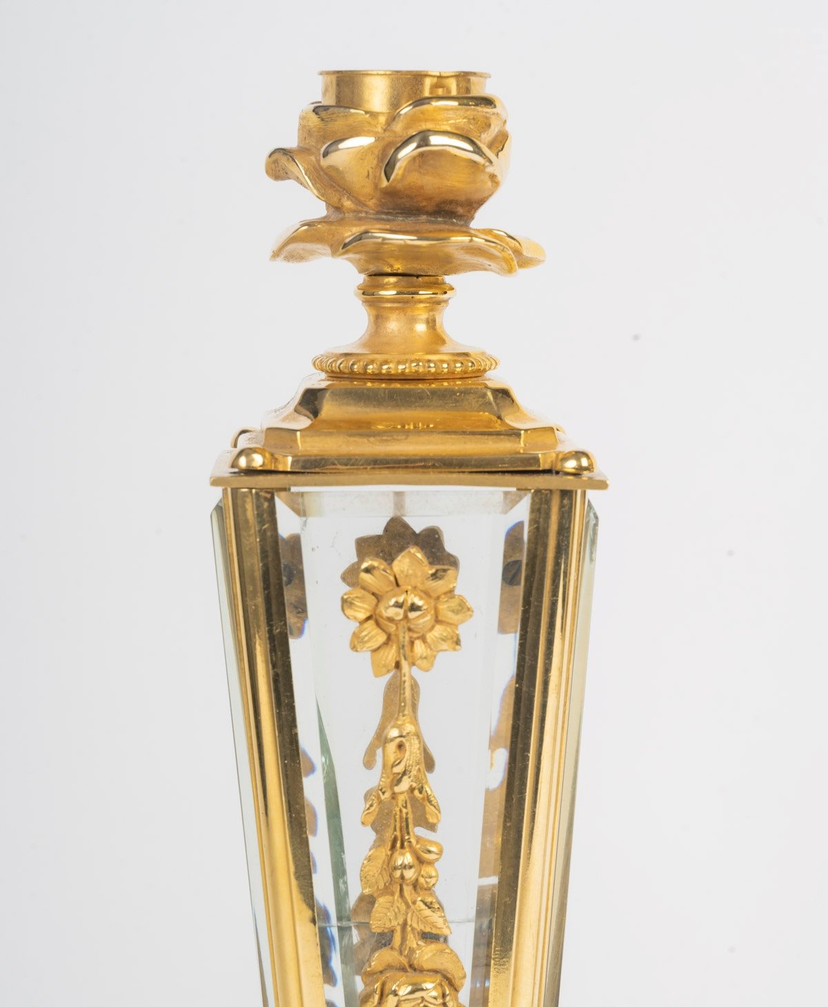 Une garniture en bronze doré et marbre vert de mer, fin du XIXe siècle — 22