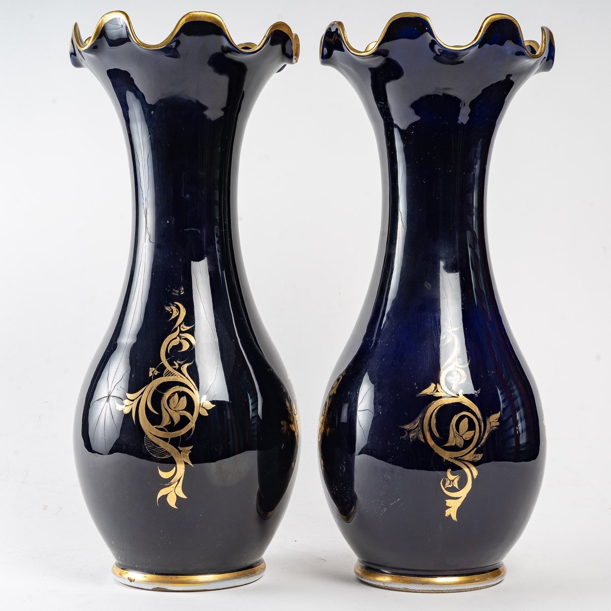Paire de vases en porcelaine de Bayeux fin du XIXe siècle — 5