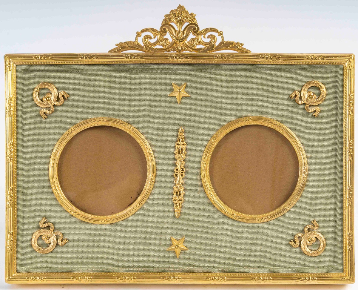 Un cadre photos double, de style Louis XVI, fin du XIXe siècle — 2