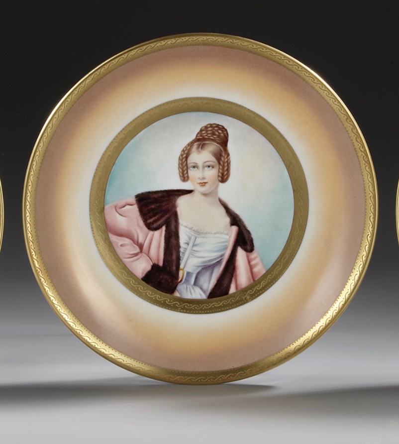 Une série de trois assiettes en porcelaine, Allemagne XIX — 4