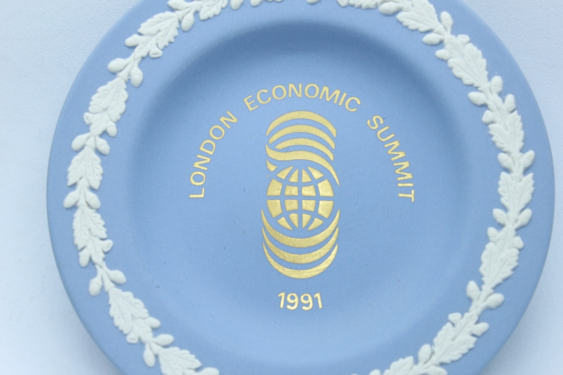 Coupelle Commémorative Wedgwood Jasperware – London Economic Summit 1991 – Made in England — 10