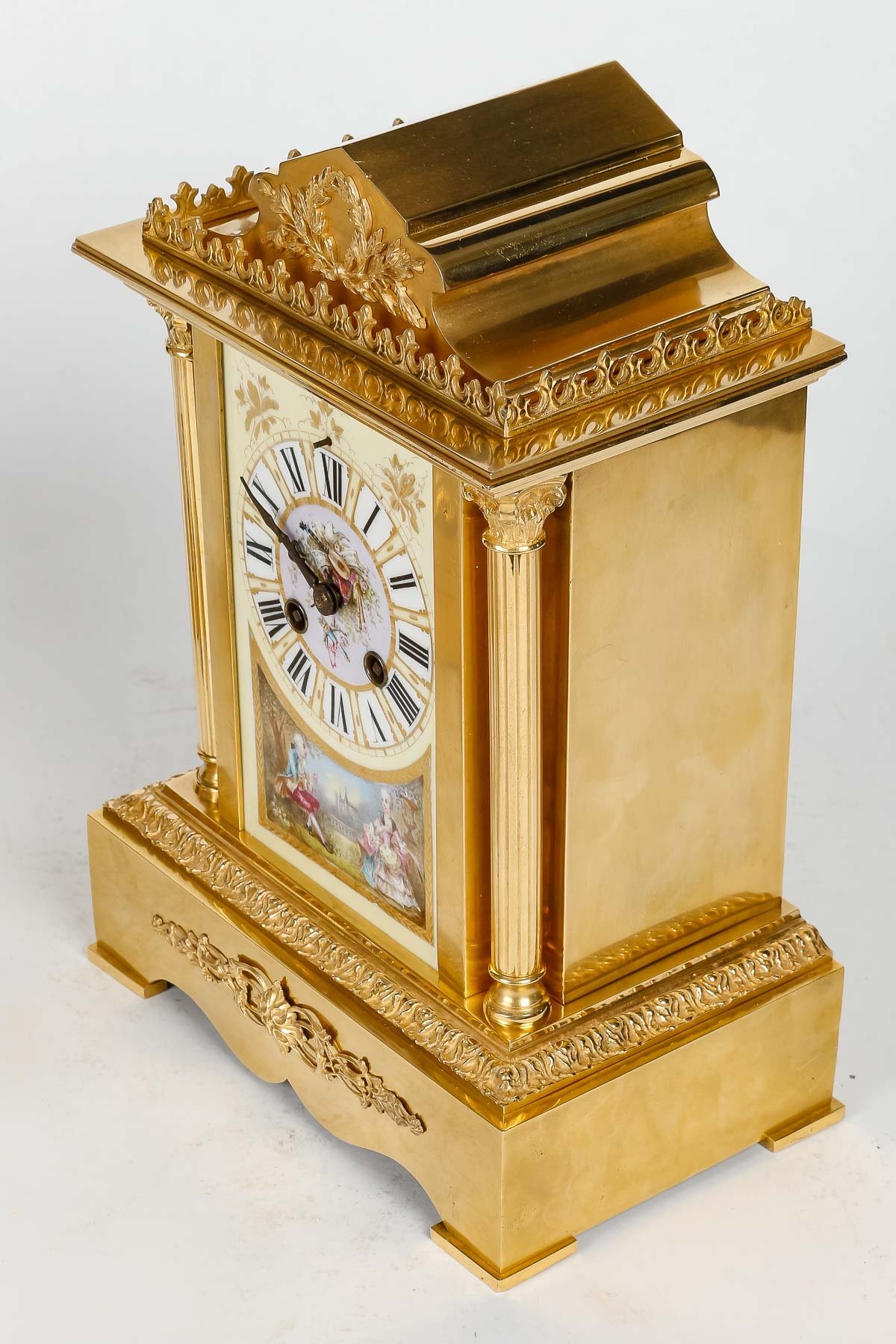 Garniture de cheminée en bronze doré et porcelaine fin du XIXe siècle — 5