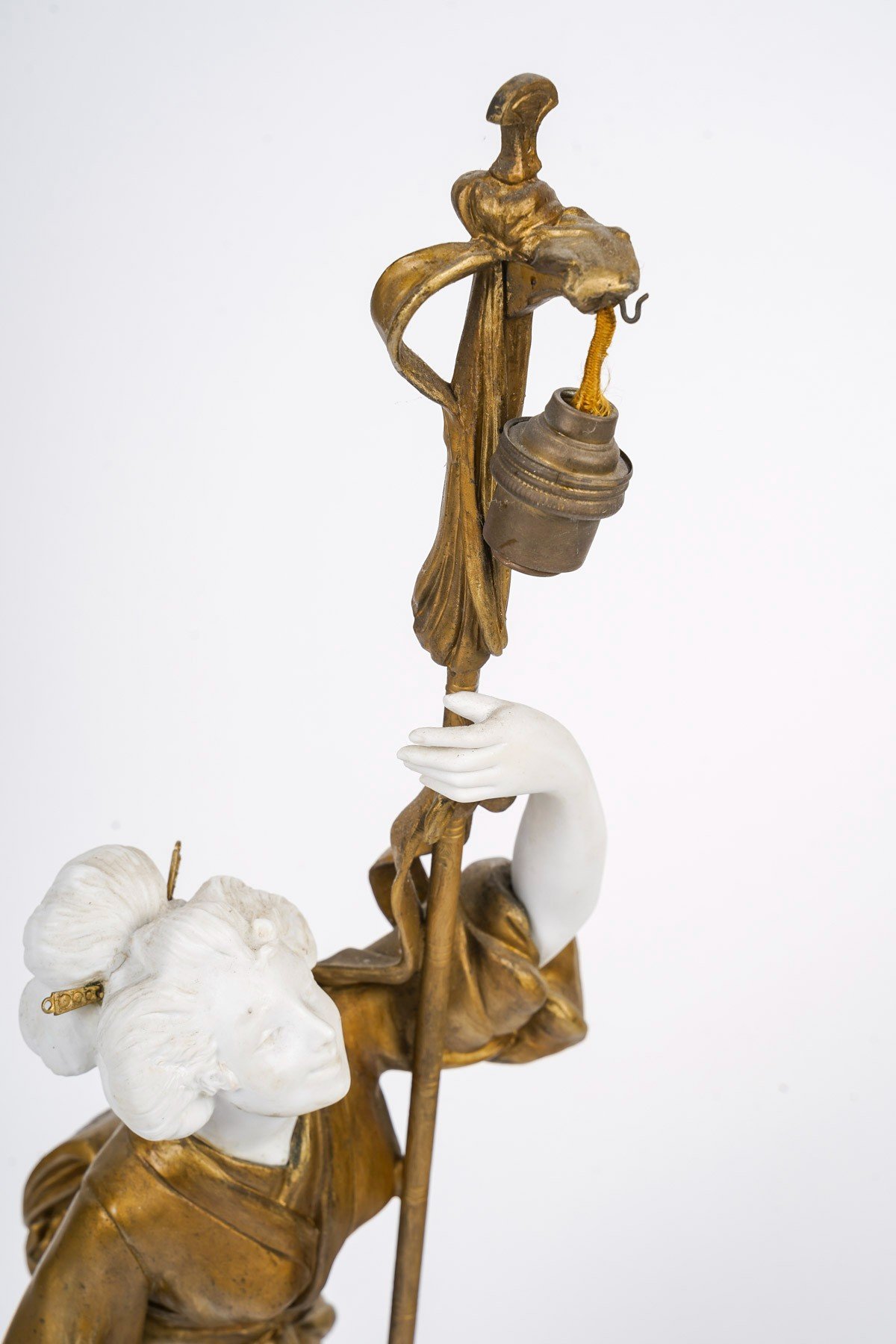 Une lampe sculpture Geisha 1900 — 8