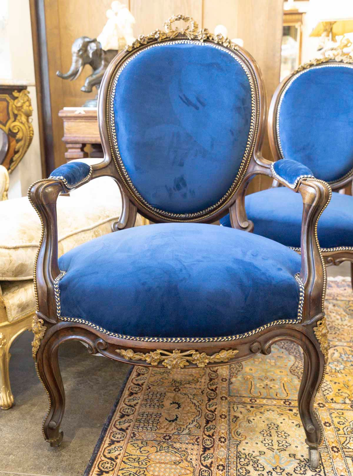 Mobilier de salon en acajou mouluré, époque Napoléon III — 26