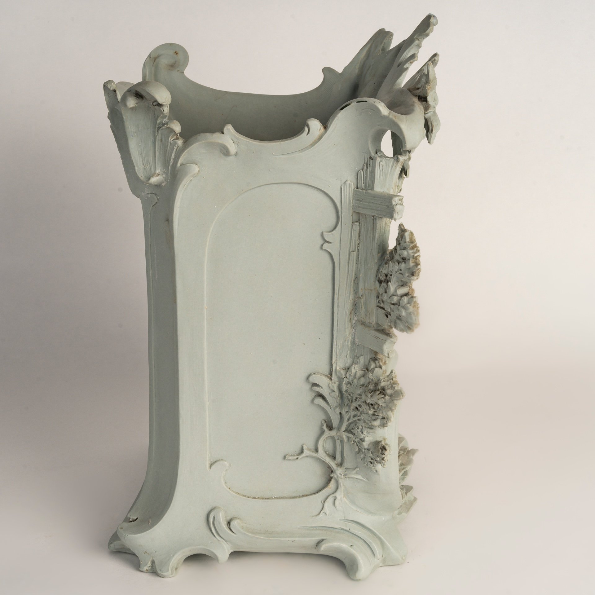Une coupe cache pot, en porcelaine de Wedgwood, fin du XIXe siècle — 21