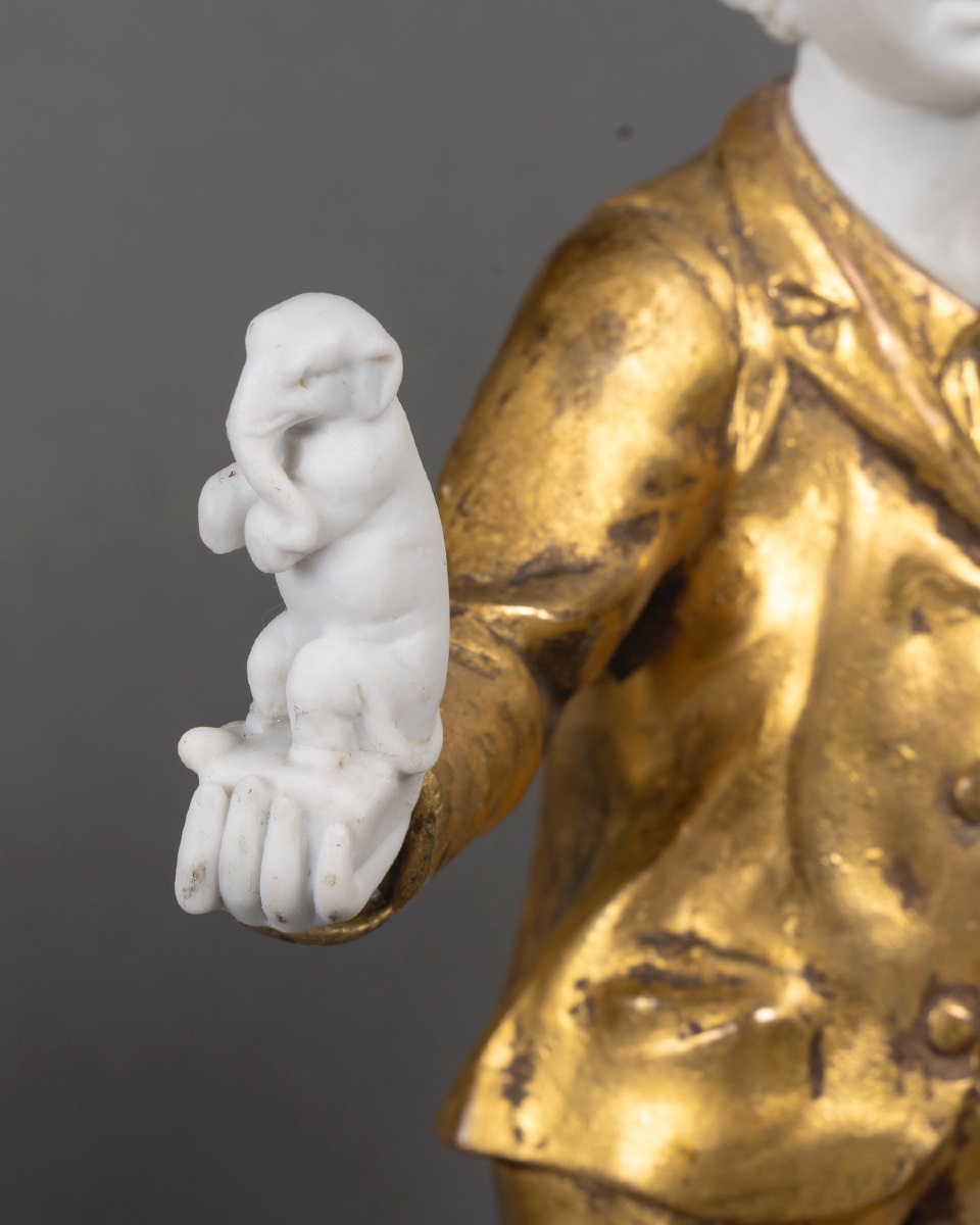 Une paire de sculptures en régule et biscuit, époque fin du XIXe siècle — 12