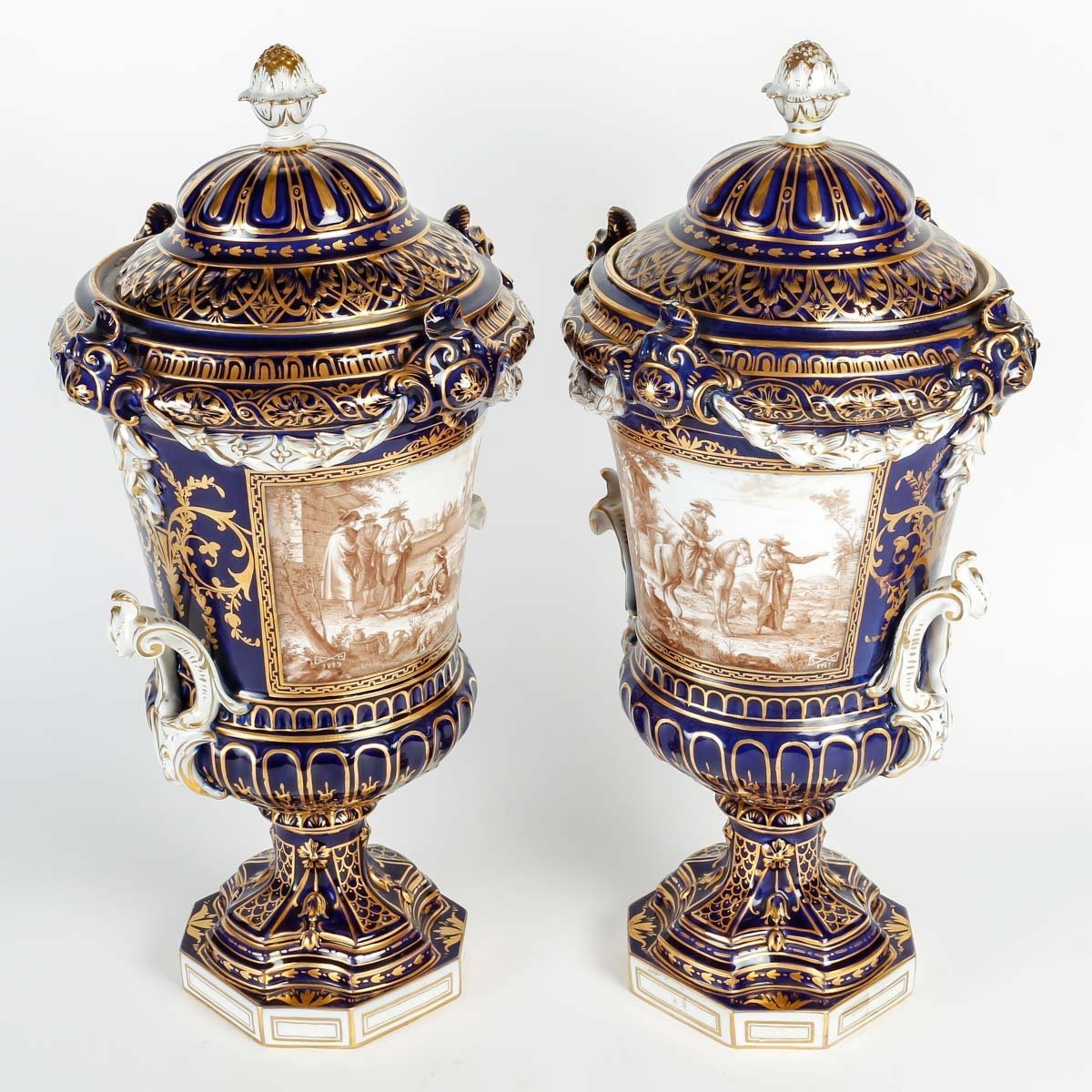 Paire de vases en porcelaine — 3