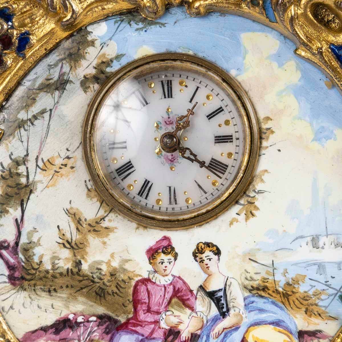 Miniature pendule en émail, fin du XIXe siècle — 6