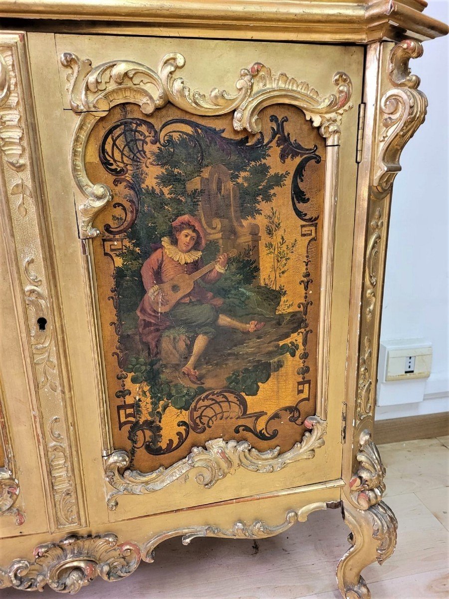 Vitrine en bois doré et Vernis Martin fin du XIXe siècle — 7