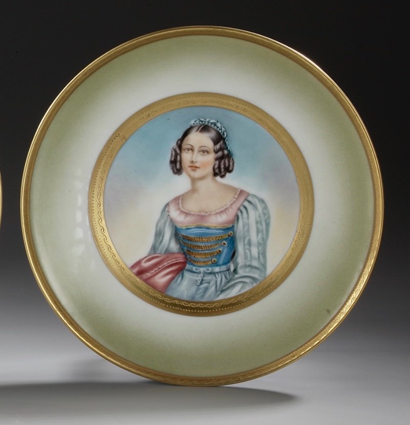 Une série de trois assiettes en porcelaine, Allemagne XIX — 16