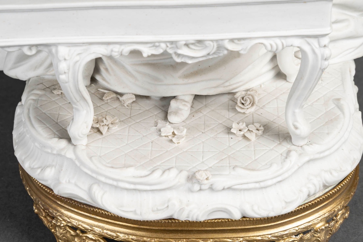 Une sculpture romantique en biscuit, fin XIXè siècle — 12
