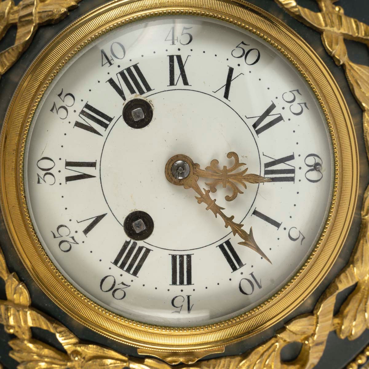 Cartel d’applique et baromètre assorti en bronze doré, fin du XIXe siècle — 9