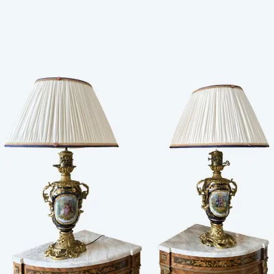 Paire de lampes en porcelaine de Bayeux et bronze doré – fin du XIXe siècle
