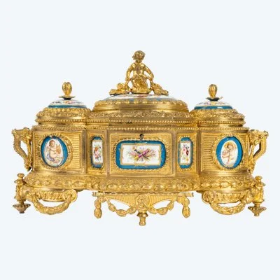 Grand coffret à bijoux en bronze doré et porcelaine, fin du XIXe siècle