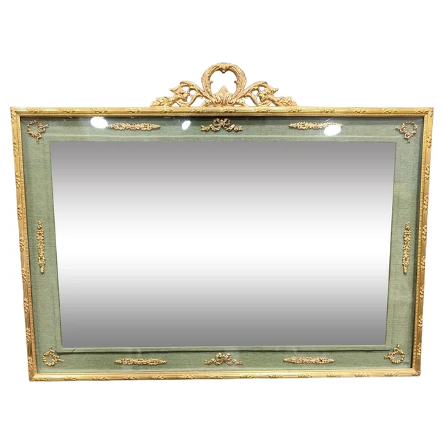 Grand cadre photo en bronze doré de style Louis XVI, fin du XIXe siècle