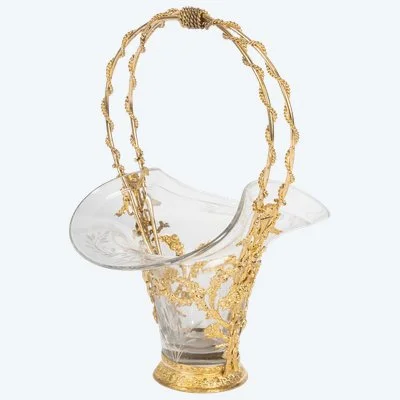 Un panier en cristal et bronze doré, époque fin du XIXe siècle