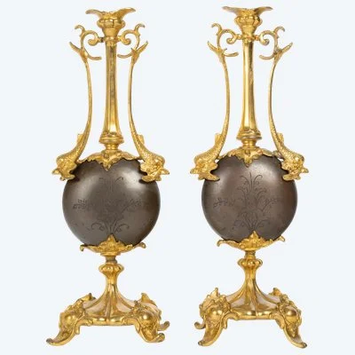 Paire de vases en bronze à double patine, modèle de Barbedienne, fin du XIXe siècle