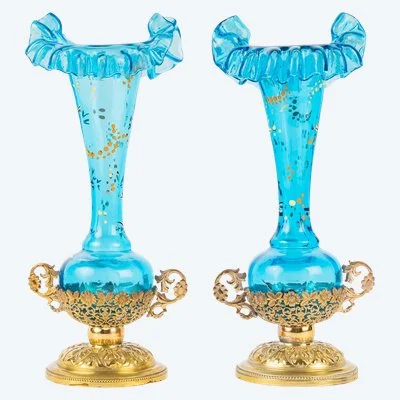 Paire de petits vases art nouveau en verre turquoise et laiton doré