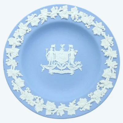 Coupelle Commémorative Wedgwood Jasperware – Liverpool – Emblèmes Allégoriques