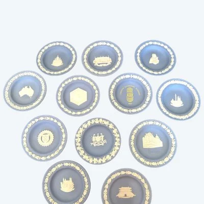 11 coupes Commémorative Wedgwood Jasperware – Made in England