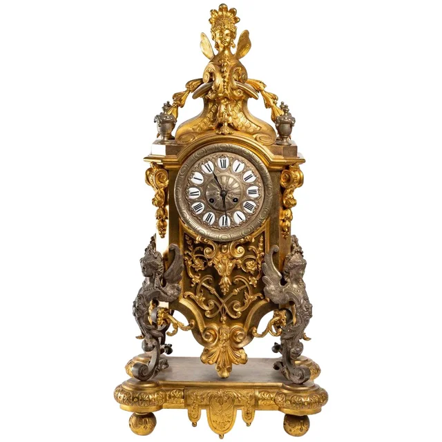 Pendule en bronze doré fin 19eme siècle