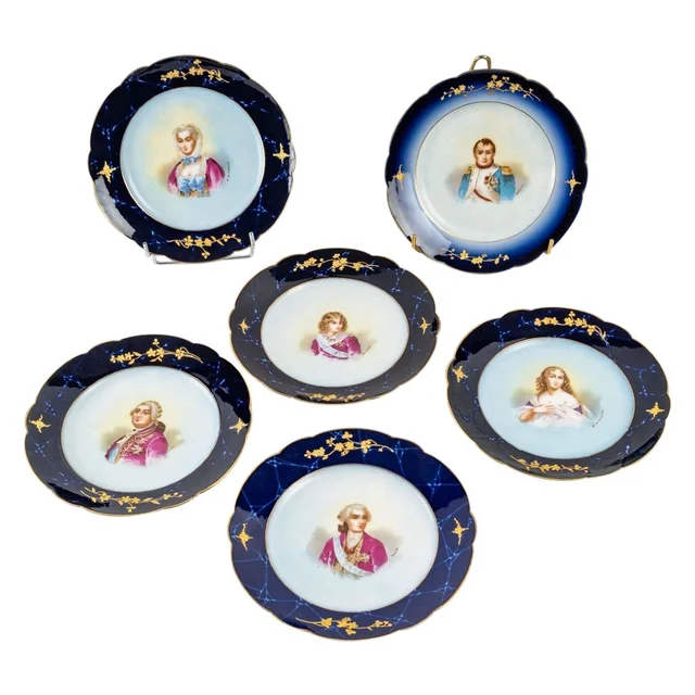 Série d'Assiettes en porcelaine bleu et blanc fin du XIXe siècle