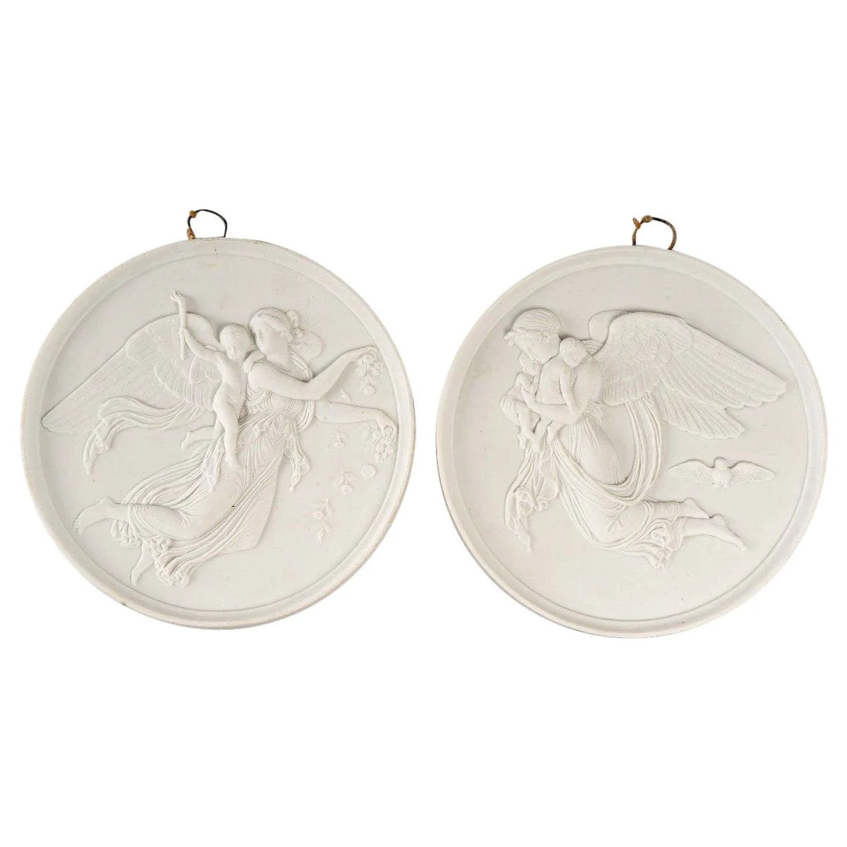 Paire de Plaques biscuit porcelaine de style art nouveau