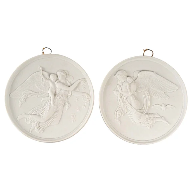 Paire de Plaques biscuit porcelaine de style art nouveau
