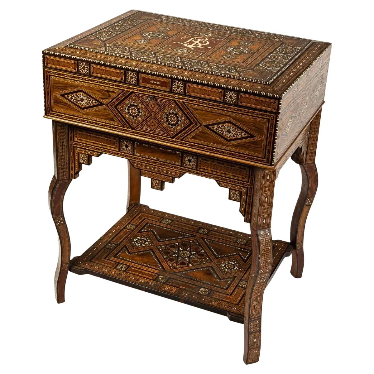 Meuble coffret à nécessaire de Toilette style Syrien fin du XIXe siècle