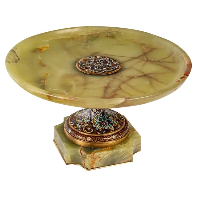 Une coupe en Onyx vert et bronze cloisonnée fin du XIXe siècle