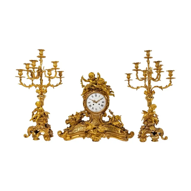 Henri Picard Importante Garniture de Cheminée en bronze doré fin du XIXe siècle