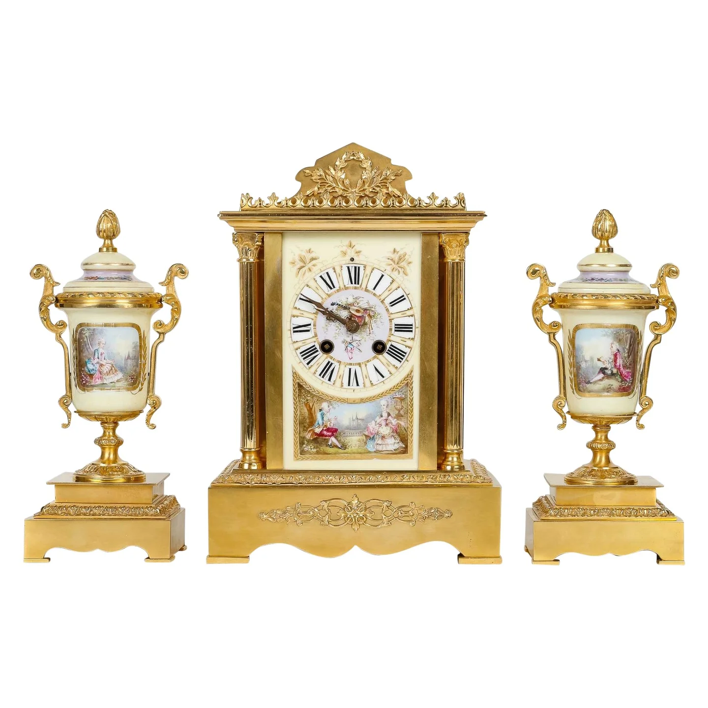 Garniture de cheminée en bronze doré et porcelaine fin du XIXe siècle