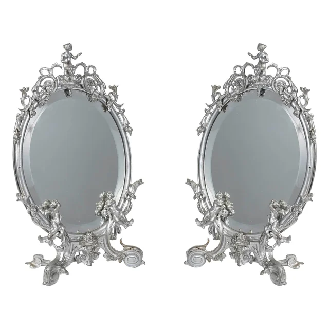 Une belle paire de miroirs de table fin du XIXe siècle