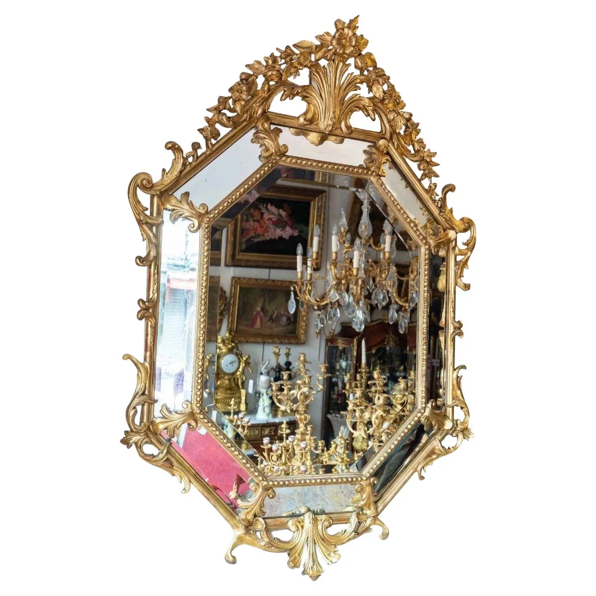 Miroir en bois doré de style Louis XV fin du XIXe siècle